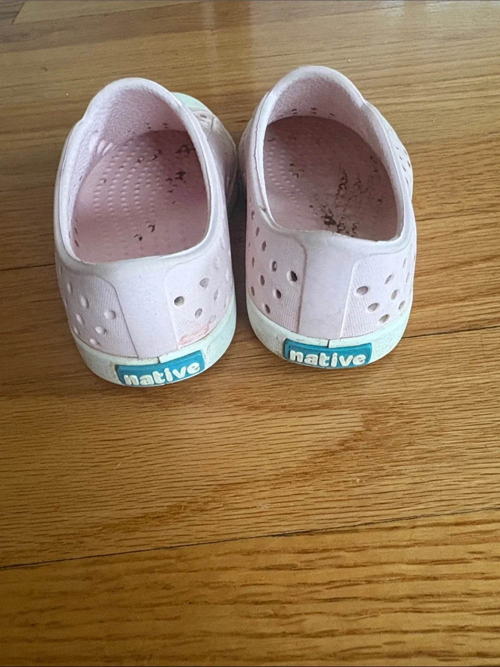 Native Kids Water-Friendly Slip-On Shoes in Light Pink and White